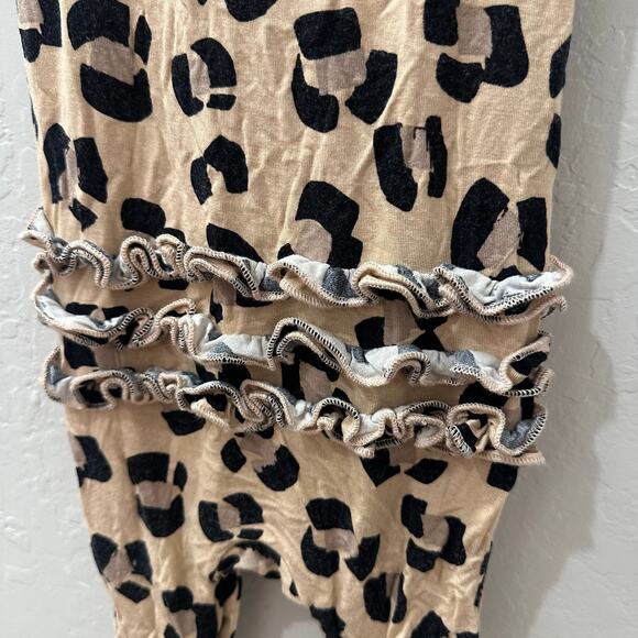 Posh Peanut Sasha Leopard Anomal Print Ruffle Romper - Picture 6 of 7